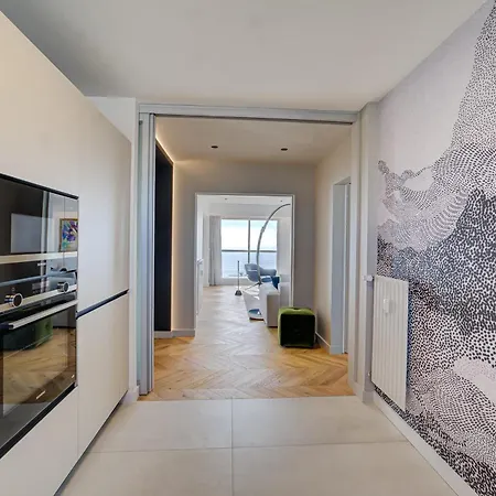 Apartament Elegant Penthouse Vue & Double Garage *